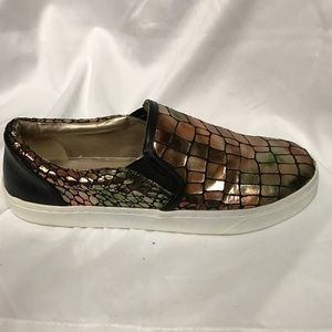 Luichiny flat bronze croc print new